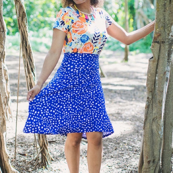 LuLaRoe MYSTERY Classic T Top 3 for $25 NWT - Picture 9 of 15